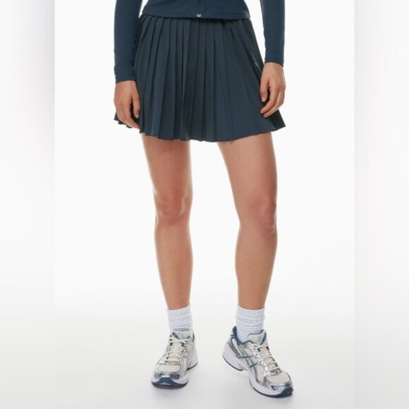 Aritzia TnAction TnaMOVE Tennis Mini Skirt Navy Blue Total Eclipse Medium - Picture 16 of 16